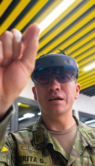 Visita del Comandante de la Brigada de Infantería No. 7 “Loja” a la UTPL Visita del Comandante de la Brigada de Infantería No. 7 “Loja” a la UTPL