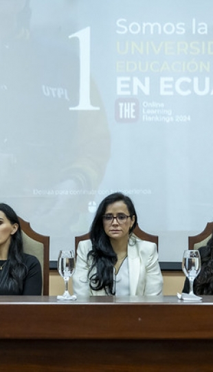 Imposición de mandiles a estudiantes de Nutrición y Dietética