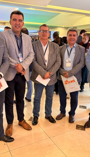 UTPL participó en el IV Digital Transformation Summit 2025 UTPL participó en el IV Digital Transformation Summit 2025