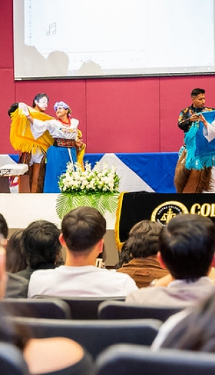 Seminario Jurídico "Manuel Carrión Pinzano" | Reconocimiento a la UTPL por su Aporte Académico en Derecho. Seminario Jurídico "Manuel Carrión Pinzano" | Reconocimiento a la UTPL por su Aporte Académico en Derecho.