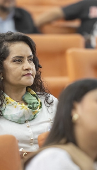 Conversatorio e inauguración de la exposición “Astrónomas” en UTPL Conversatorio e inauguración de la exposición “Astrónomas” en UTPL