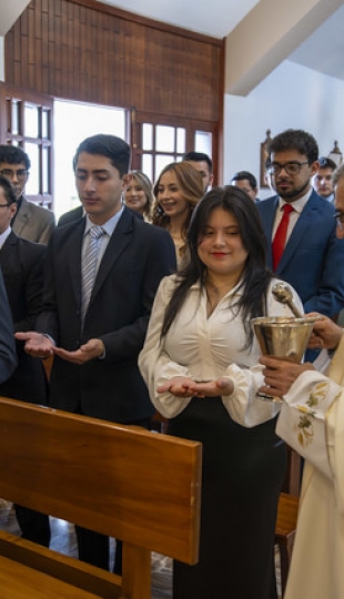 Imposición de mandiles a estudiantes de Fisioterapia