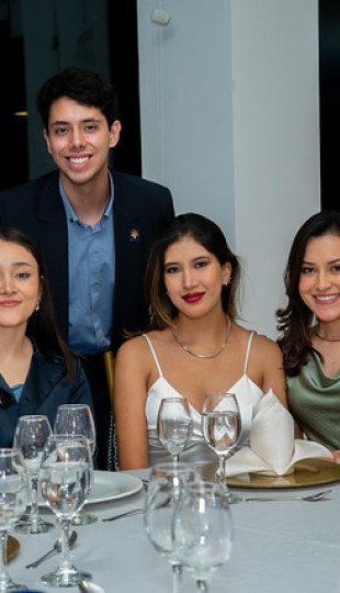 Cena de Gala por los 25 Años de Medicina UTPL Cena de Gala por los 25 Años de Medicina UTPL