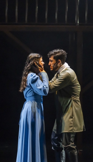 La Compañía de Teatro UTPL conmemoró sus 20 años de trayectoria artística con el estreno de la obra Otelo