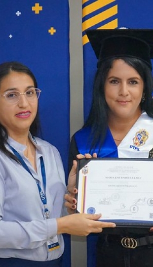 Nuevos profesionales de Galápagos recibieron su título Nuevos profesionales de Galápagos recibieron su título