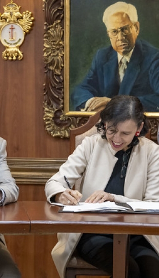 Posesión de nuevas autoridades académicas Posesión de nuevas autoridades académicas