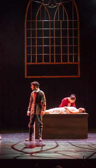 La Compañía de Teatro UTPL conmemoró sus 20 años de trayectoria artística con el estreno de la obra Otelo La Compañía de Teatro UTPL conmemoró sus 20 años de trayectoria artística con el estreno de la obra Otelo
