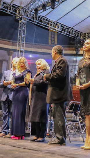 Docente UTPL recibe reconocimiento por la Embajada de Colombia en Ecuador Docente UTPL recibe reconocimiento por la Embajada de Colombia en Ecuador