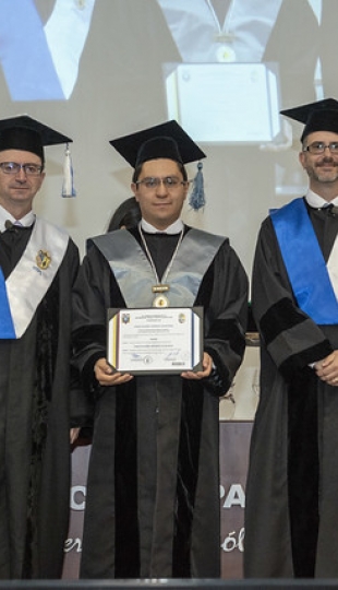 Acto Solemne de Inauguración del Año Académico 2019 - 2020 e Incorporación de nuevos doctores al Claustro UTPL Acto Solemne de Inauguración del Año Académico 2019 - 2020 e Incorporación de nuevos doctores al Claustro UTPL