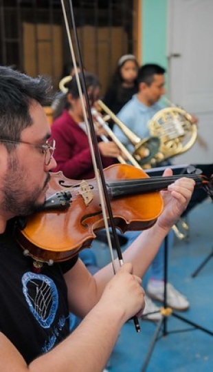 Primer encuentro de SINFIN UTPL y la Academia de música de Sol a Sol de Guayaquil