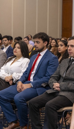 Imposición de mandiles a estudiantes de Fisioterapia