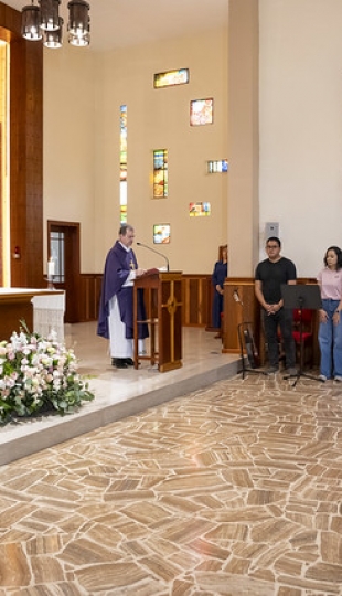 Imposición de mandiles a internos rotativos de la carrera de Nutrición y Dietética – Cohorte mayo 2025 / abril 2026