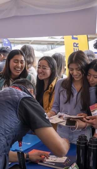 Feria Académica 2025 "Transforma tu Vida Universitaria"