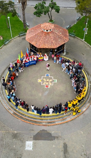 Homenaje a los Yachaks en la Chakana. Inti Raymi de las universidades y diversidades 2025 Homenaje a los Yachaks en la Chakana. Inti Raymi de las universidades y diversidades 2025