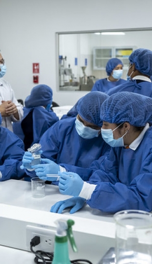 Talleres Académicos de Bioquímica y Farmacia y Geología Talleres Académicos de Bioquímica y Farmacia y Geología