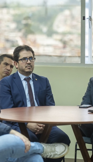 UTPL y Universidad Hemisferios firman convenio de cooperación