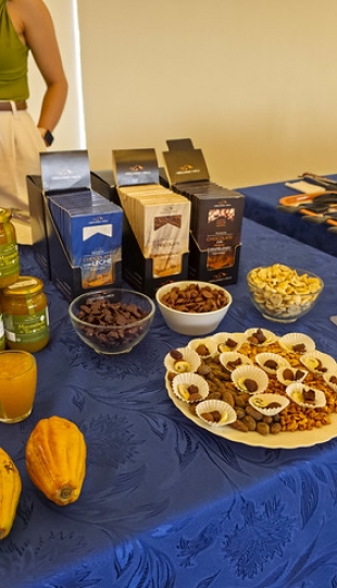 UTPL recibe reconocimiento del IEPS por su apoyo a la Economía Popular y Solidaria