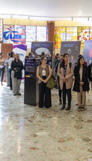 Conversatorio e inauguración de la exposición “Astrónomas” en UTPL