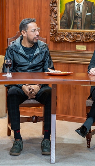 UTPL y Bienal de Cuenca firman convenio para impulsar el Congreso de las Nuevas Pedagogías del Arte Contemporáneo UTPL y Bienal de Cuenca firman convenio para impulsar el Congreso de las Nuevas Pedagogías del Arte Contemporáneo