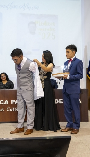 Ceremonia de Imposición de Mandiles – Medicina UTPL