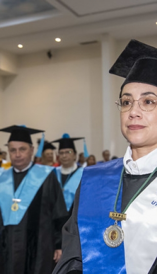 Sesión Solemne Honoris Causa | Dr. Adrián Escudero