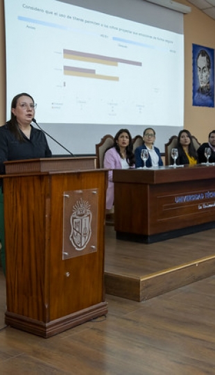 “Programa Lúdico-Terapéutico Basado en Títeres” “Programa Lúdico-Terapéutico Basado en Títeres”