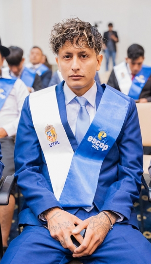 Décimo Quinta Promoción de Graduados ESCOP UTPL Décimo Quinta Promoción de Graduados ESCOP UTPL