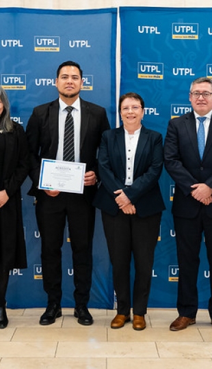 Entrega simbólica de acreditaciones internacionales otorgadas por la Agencia Acreditadora de Chile A&C.