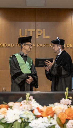 Sesión Solemne Honoris Causa | Dr. Adrián Escudero