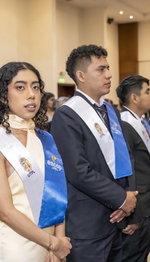 Décimo Quinta Promoción de Graduados ESCOP UTPL Décimo Quinta Promoción de Graduados ESCOP UTPL