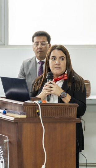 Presentación del libro "Seguridad, Paz y Desarrollo" de César Ulloa