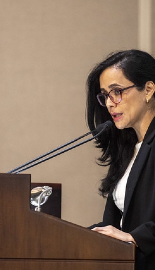 Imposición de mandiles a estudiantes de Fisioterapia