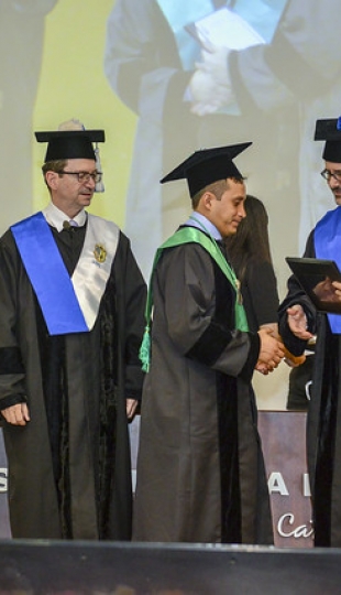 Acto Solemne de Inauguración del Año Académico 2019 - 2020 e Incorporación de nuevos doctores al Claustro UTPL Acto Solemne de Inauguración del Año Académico 2019 - 2020 e Incorporación de nuevos doctores al Claustro UTPL