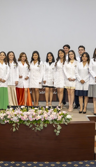 Imposición de mandiles a internos rotativos de la carrera de Nutrición y Dietética – Cohorte mayo 2025 / abril 2026