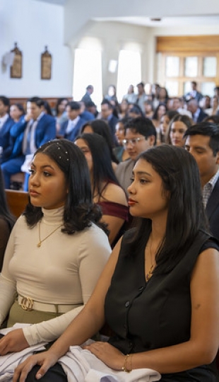 Ceremonia de imposición de mandiles a los estudiantes de 7mo ciclo de la carrera de Psicología Clínica