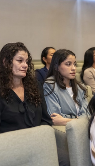 Imposición de mandiles | Carrera de Bioquímica y Farmacia