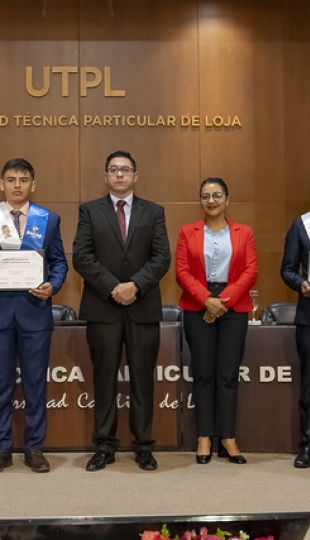 Décimo Quinta Promoción de Graduados ESCOP UTPL Décimo Quinta Promoción de Graduados ESCOP UTPL