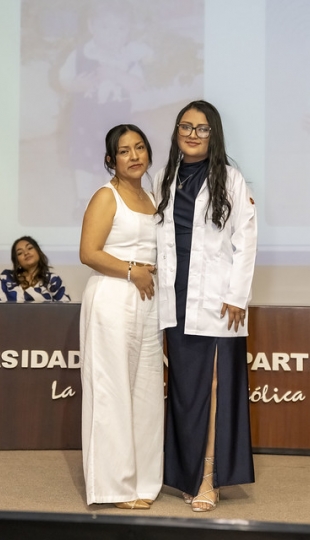 Ceremonia de Imposición de Mandiles – Medicina UTPL Ceremonia de Imposición de Mandiles – Medicina UTPL