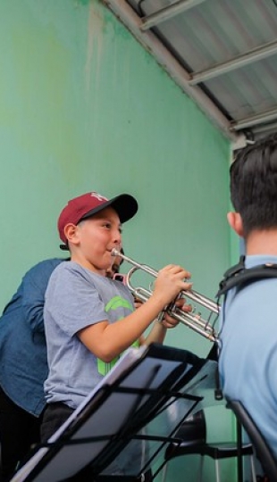 Primer encuentro de SINFIN UTPL y la Academia de música de Sol a Sol de Guayaquil