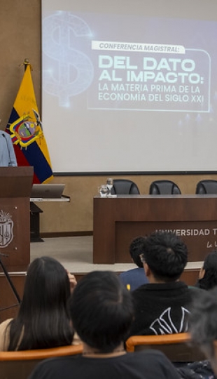 Conferencia Magistral “Del dato al impacto: la materia prima de la economía del siglo XXI”. Conferencia Magistral “Del dato al impacto: la materia prima de la economía del siglo XXI”.