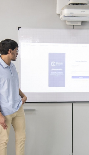 Expo Semestre Ascendere | Reto: desarrollo de portal web, Cámara de Comercio de Loja. Expo Semestre Ascendere | Reto: desarrollo de portal web, Cámara de Comercio de Loja.