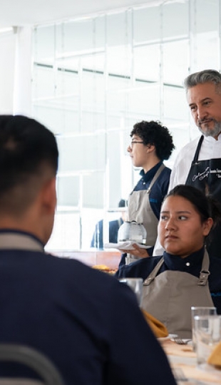 Aldea Global Gastronómica: Innovación en Equipos e Instalaciones de Restauración con el Mgtr. Fabián de Jesús Castañeda Orozco, de la Universidad ECCI – Colombia Aldea Global Gastronómica: Innovación en Equipos e Instalaciones de Restauración con el Mgtr. Fabián de Jesús Castañeda Orozco, de la Universidad ECCI – Colombia