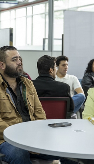 Expo Semestre Ascendere | Reto: Fine-Tuned English.