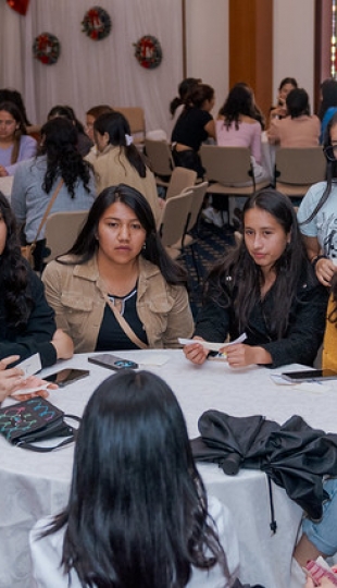 Convivencia de estudiantes de Antropología periodo Octubre 2025 - Febrero 2026 Convivencia de estudiantes de Antropología periodo Octubre 2025 - Febrero 2026