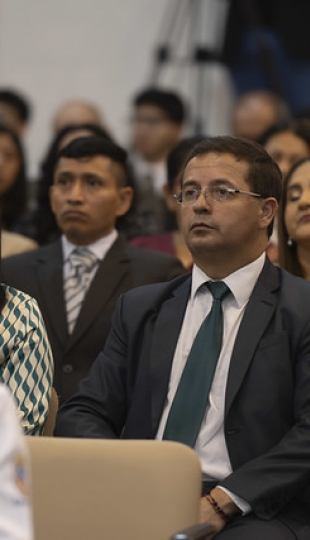 Imposición de Insignias – Carrera de Medicina