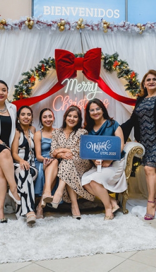 Cenas de navideñas UTPL 2025