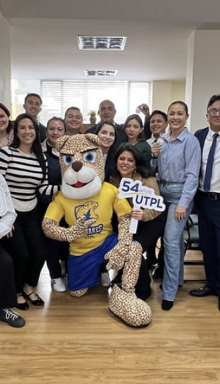54 años UTPL