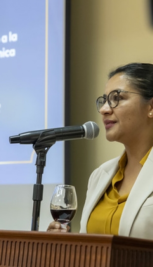 Entrega de becas Hidalgo e Hidalgo a estudiantes de la UTPL Entrega de becas Hidalgo e Hidalgo a estudiantes de la UTPL