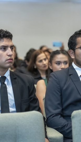 Estudiantes de Fisioterapia reciben sus mandiles