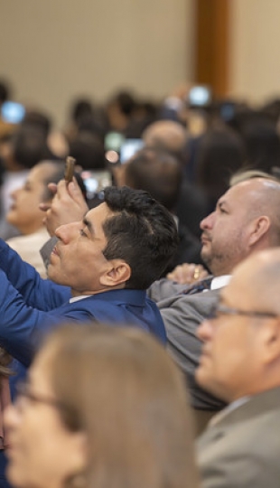 Imposición de Insignias – Carrera de Medicina